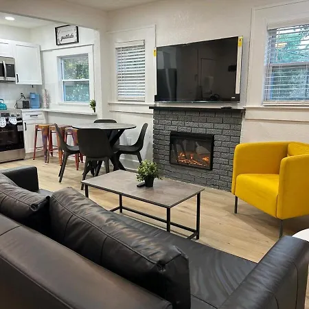 Downtown Zen 2-Bedrooms Private Bungalow